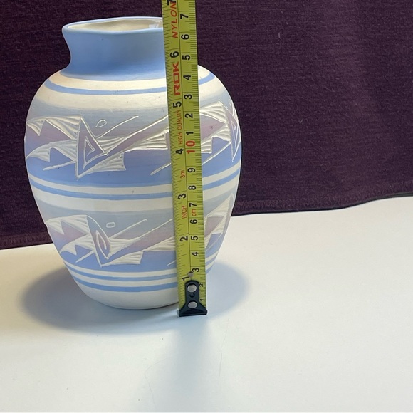 Southwest Navajo Pottery Vaze Signed by the Artist 6.5" - Picture 9 of 11